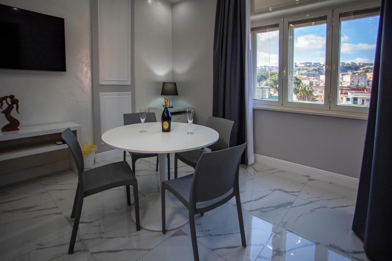 Lady Mary'S Luxury Suites Naples Exterior photo