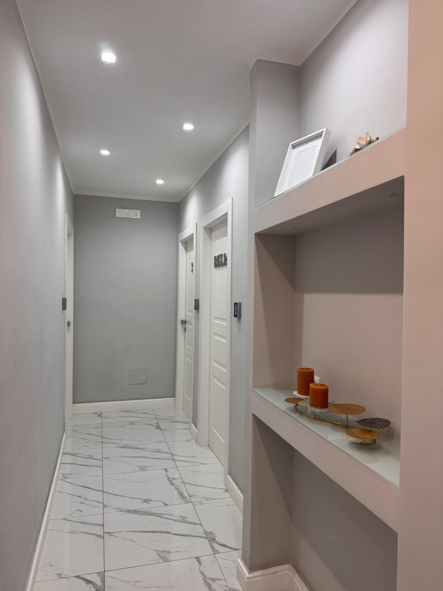 Lady Mary'S Luxury Suites Naples Exterior photo